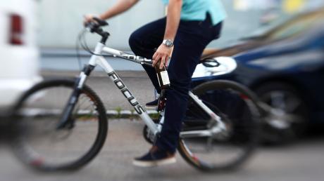 Ein Angeklagter wurde zu einer Geldstrafe verurteilt, nachdem nach einer Fahrradfahrt im August in Möttingen ein Alkoholwert von zwei Promille festgestellt wurde.