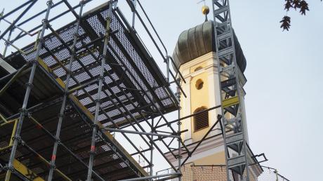 Zwei Jahre lang war die Wallfahrtskirche Maria Kappel eingerüstet, nun zeigt sie sich mit frischem Anstrich.