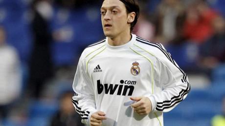 In Madrid rufen sie Mesut Özil ehrfurchtsvoll beim Spitznamen. dpa