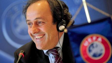 UEFA-Präsident Michel Platini ist gegen Einführung einer Torkamera. Foto: Dietmar Stiplovsek dpa