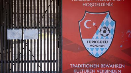 Der Drittligist Türkgücü München muss den Spielbetrieb einstellen.