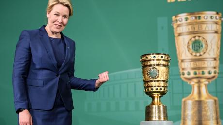 In Berlin freut sich auch die Regierende Bürgermeisterin Franziska Giffey auf das DFB-Pokal-Finale.