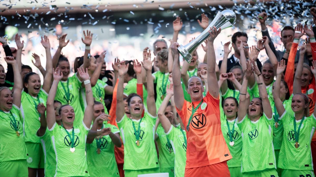 #Frauenfußball: Emotionaler Abschied von Schult aus Wolfsburg