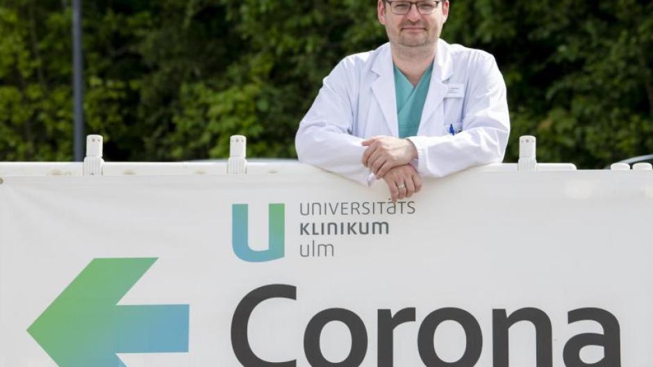 Der Internist Dominik Buckert arbeitet als Oberarzt in einer Spezialambulanz für Covid-Spätfolgen an der Uniklinik Ulm.