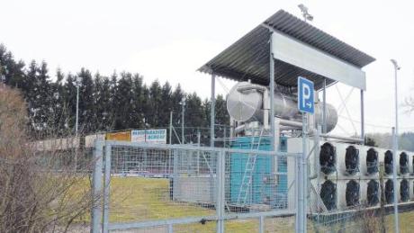 Das Eisstadion in Burgau bedarf einer Sanierung. Über Machbarkeit und Umfang wird bei den Haushaltsberatungen 2011 diskutiert werden. 