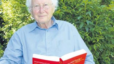 Literarisches Multitalent in ländlicher Idylle: Walter Neumann.   
