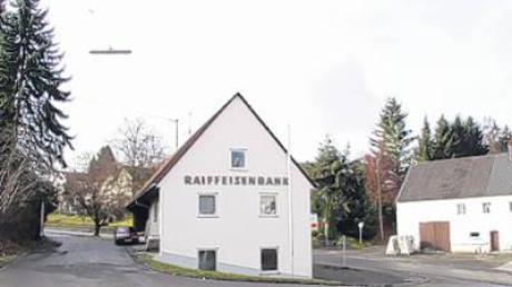 Beide Zufahrten zur Kreisstraße am Feuerwehrgerätehaus/Raiffeisenbank in Freihalden sollen nach dem Votum der Bürger erhalten bleiben. 