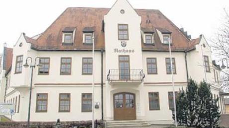 Das Rathaus von Haldenwang ist gleichzeitig der Sitz der Verwaltungsgemeinschaft. Im Erdgeschoss wird ein Bürgerbüro eingerichtet. 