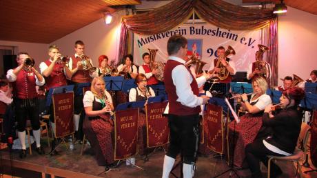 Von Operette bis Popmusik hatte der Musikverein Bubesheim unter der Leitung von Harald Dirr eine große musikalische Vielfalt in sein sehr gut besuchtes und viel beklatschtes Jahreskonzert aufgenommen.  
