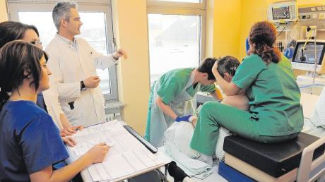 Auf der neuen Intensivstation des Therapiezentrums in Burgau können nun auch Patienten behandelt werden, die noch beatmet werden müssen. 