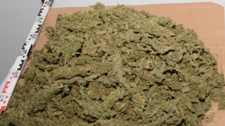Insgesamt fast 30 Kilogramm Marihuana hat ein 38-Jähriger aus dem Landkreis Günzburg innerhalb von eineinhalb Jahren verkauft.