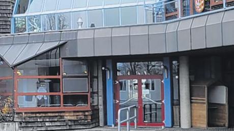 Die Dominikus-Zimmermann-Realschule in Günzburg soll nach dem Willen des Kreistags für Mädchen geöffnet werden. 