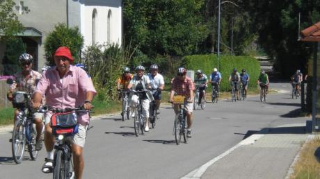 Trotz Hitze gab es für die Landrats-Radtour von Kötz nach Hetschwang viel Zuspruch. 
