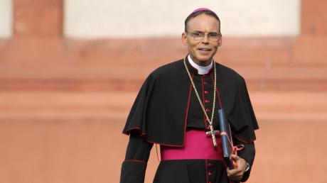 Am Montag wird Papst Franziskus den umstrittenen Limburger Bischof Franz-Peter Tebartz-van Elst in Rom empfangen.