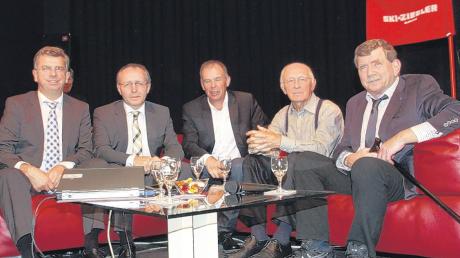 Diese fünf Männer prägen und prägten den Skiclub Burgau in den vergangenen 30 Jahren: (von links) Hermann Keller (derzeitiger Vorsitzender), Hans Osswald, Joachim Lichtblau, Hermann Böck und Herbert Bauer. 