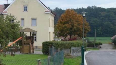 Die Parkplatzsituation beim Kindergarten in Glöttweng soll neu geregelt werden.  
