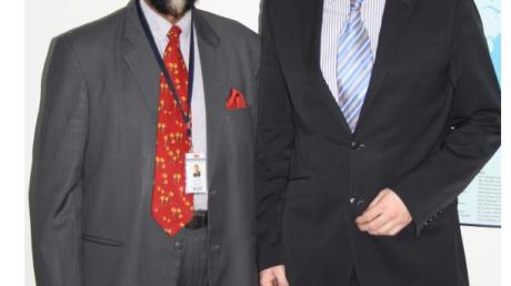 Landtagsabgeordneter Dr. Hans Reichhart (rechts) traf auf seiner Delegationsreise nach Indien Friedensnobelpreisträger Dr. Rajendra Pachauri. 