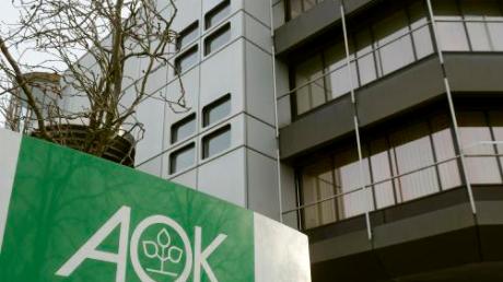 Seit 100 Jahren gibt es die AOK in der Region. Das Foto zeigt die Direktion der Gesundheitskasse in Günzburg.  
