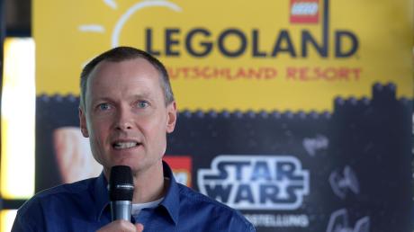 Vor wenigen Tagen hatte Hans Aksel Pedersen die neue Saison des Legoland Deutschland Resorts in Günzburg eröffnet. Jetzt gab das Unternehmen bekannt, dass der Däne im Sommer nach Amerika wechseln wird.