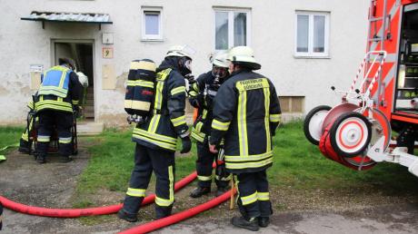 Es gab viel zu tun für die Feuerwehr Günzburg an diesem Osterwochenende. Der größte Einsatz war beim Brand im Günzburger Obdachlosenheim, wo ein Zimmer ausbrannte. 