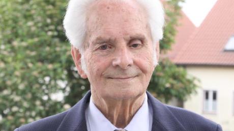 Edmund Palzer aus Burgau wird am Samstag 90 Jahre alt. 
