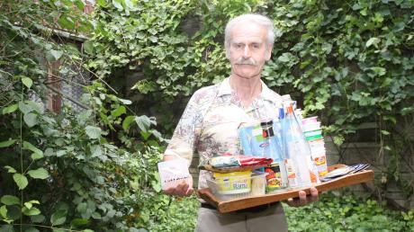 Heinrich Mändle aus Konzenberg. Eine kleine Plastikdose reicht aus für den Restmüll, ein Tablett genügt für den Recyclingmüll, der bei ihm seit dem 26. Juli angefallen ist.