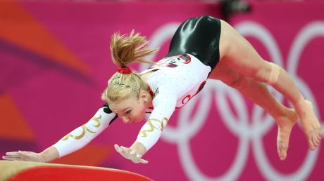 Janine Berger (dieses Foto zeigt sie bei den Olympischen Spielen 2012) verletzte sich schwer am Knie. 