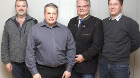 Am Donnerstag wurde Landensbergs Zweiter Bürgermeister Erwin Schwab (links) verabschiedet. Rechts daneben: Listennachfolger Gerhard Lutz, Bürgermeister Sven Tull und der neue Zweite Bürgermeister Dieter Gartmann. 	