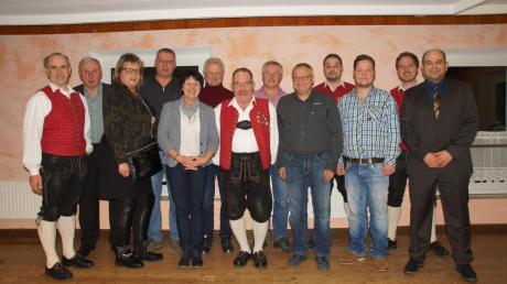 Zahlreiche Ehrungen gab es bei der Generalversammlung der Geselligen Vereinigung Eintracht Autenried. 	