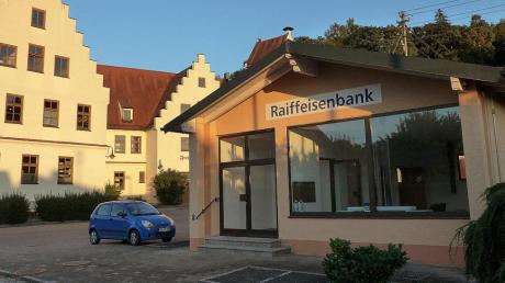 In direkter Nachbarschaft zum Haldenwanger Rathaus eröffnet nächsten Monat ein neuer Dorfladen in der früheren Bankfiliale.