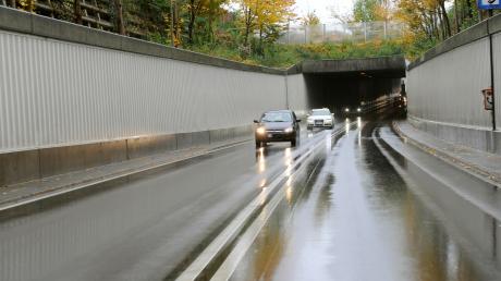 Ein Unfall hat sich am Günzburger Mühlwegtunnel ereignet.