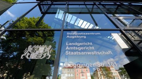 390 neue Delikte und elf einschlägige Vorstrafen: Das Augsburger Amtsgericht schickte einen 40-Jährigen für ein Jahr und neun Monate ins Gefängnis.