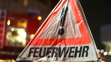 Ein Brand in Rennertshofen (Kreis Neuburg-Schrobenhausen) hat am Samstagabend einen Sachschaden von etwa 300.000 Euro verursacht. 