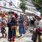 Vom 20. bis 24. Juli dreht Burgau nach sechsjähriger Pause wieder die Zeit zurück. Dann wird das "Burgauer Markgrafafescht" gefeiert.