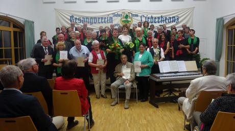 Der Gesangverein Liederkranz Bubesheim freute sich mit seinen Gästen aus Thannhausen über einen gelungenen Konzertabend. 	 	