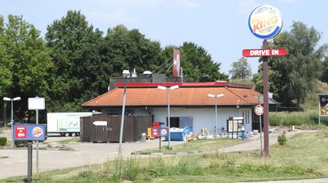Die Burger King-Filiale in Jettingen-Scheppach wird derzeit umgebaut.