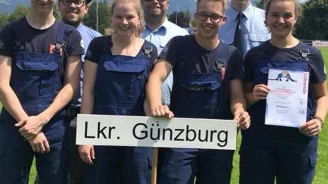Die Jugendfeuerwehr Waldstetten freut sich über ihren Erfolg beim Aktionstag in Lindau.  	