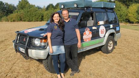 Mit „Rambo“, dem 24 Jahre alte Mitsubishi Pajero, gehen Monika Schäfer und Holger Löchle bei der Balkan-Express-Adventure-Rallye für einen guten Zweck an den Start.
