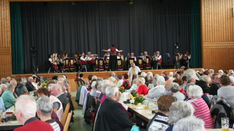Mehr als 400 Gäste kamen jeweils in den Genuss der vierteiligen Konzertreihe an den Seniorennachmittagen. 	