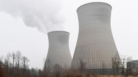 Atomkraftgegner kritisieren das AKW Gundremmingen wegen mangelnder Transparenz bei einem Atommüll-Transport. 	