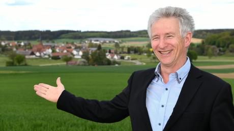 Karl Oberschmid aus Winterbach war zwölf Jahre lang Bürgermeister der Gemeinde Winterbach. Am 30. April endete seine Amtszeit. 	
