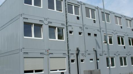 Ein Beispiel eines zusätzlichen Container-Gebäudes mit Büroräumen auf dem Gelände des Kraftwerks in Gundremmingen.  	