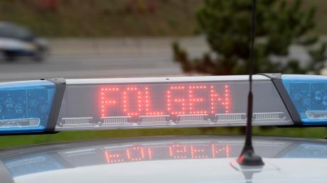 In Altenstadt ist ein Autofahrer vor einer Polizeistreife geflüchtet, die Beamten konnten ihn jedoch einholen. 