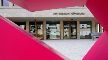 Am Amtsgericht in Günzburg sind in den vergangenen zwei Tagen zwei Prozesse geplatzt, unter anderem weil ein Zeuge corona-bedingt ausfiel.  	
