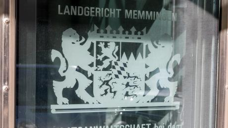 Vor dem Landgericht Memmingen müssen sich vier junge Männer aus dem Landkreis Günzburg wegen Drogengeschäften verantworten. 	