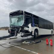 Nach einem Unfall auf dem Leipheimer Fliegerhorst mit drei beteiligten Bussen gibt es 17 verletzte Personen. 