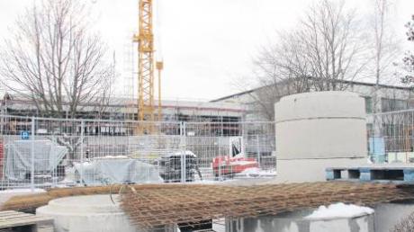 Einen Zwischenbericht von den Bauarbeiten am Schulzentrum Babenhausen gab der Architekt jüngst bei der Schulverbandssitzung.  