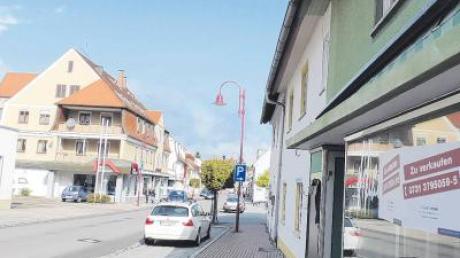 Viele Geschäfte in Altenstadt stehen derzeit leer. Dies bestätigt ein Einzelhandelsgutachten. 