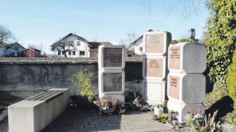 Die Urnenanlage im Kellmünzer Friedhof wird zunächst erweitert. 