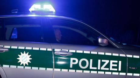 Nach mehreren Überfällen und einem Raubmord an einer Rentnerin in Österreich hat die Polizei in München zwei Verdächtige geschnappt.